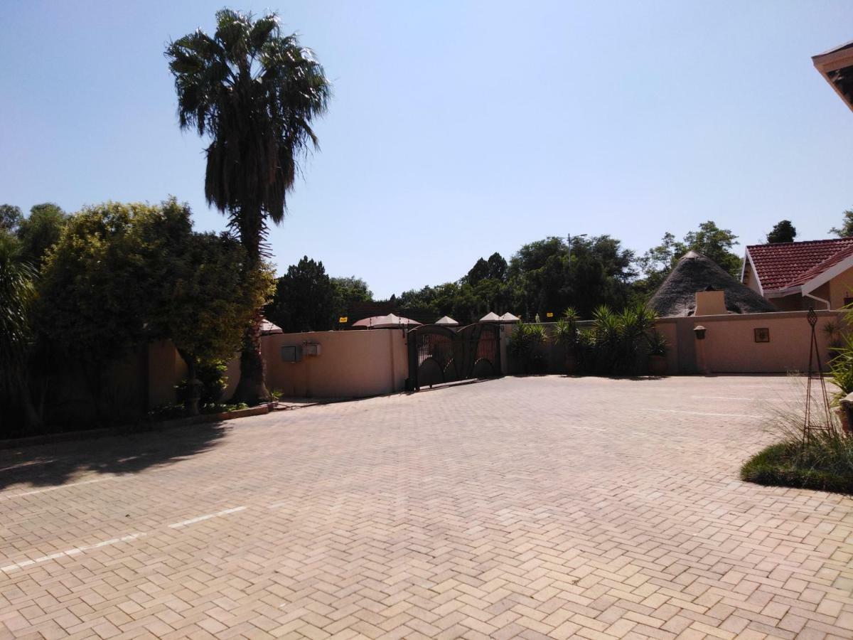 Tuscany Vryburg Ngoại thất bức ảnh